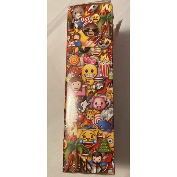 Emoji The Iconic Brand 3pk Golf Balls Wink Poop CryingLaughter Funny Golfing Set - Picture 8 of 11